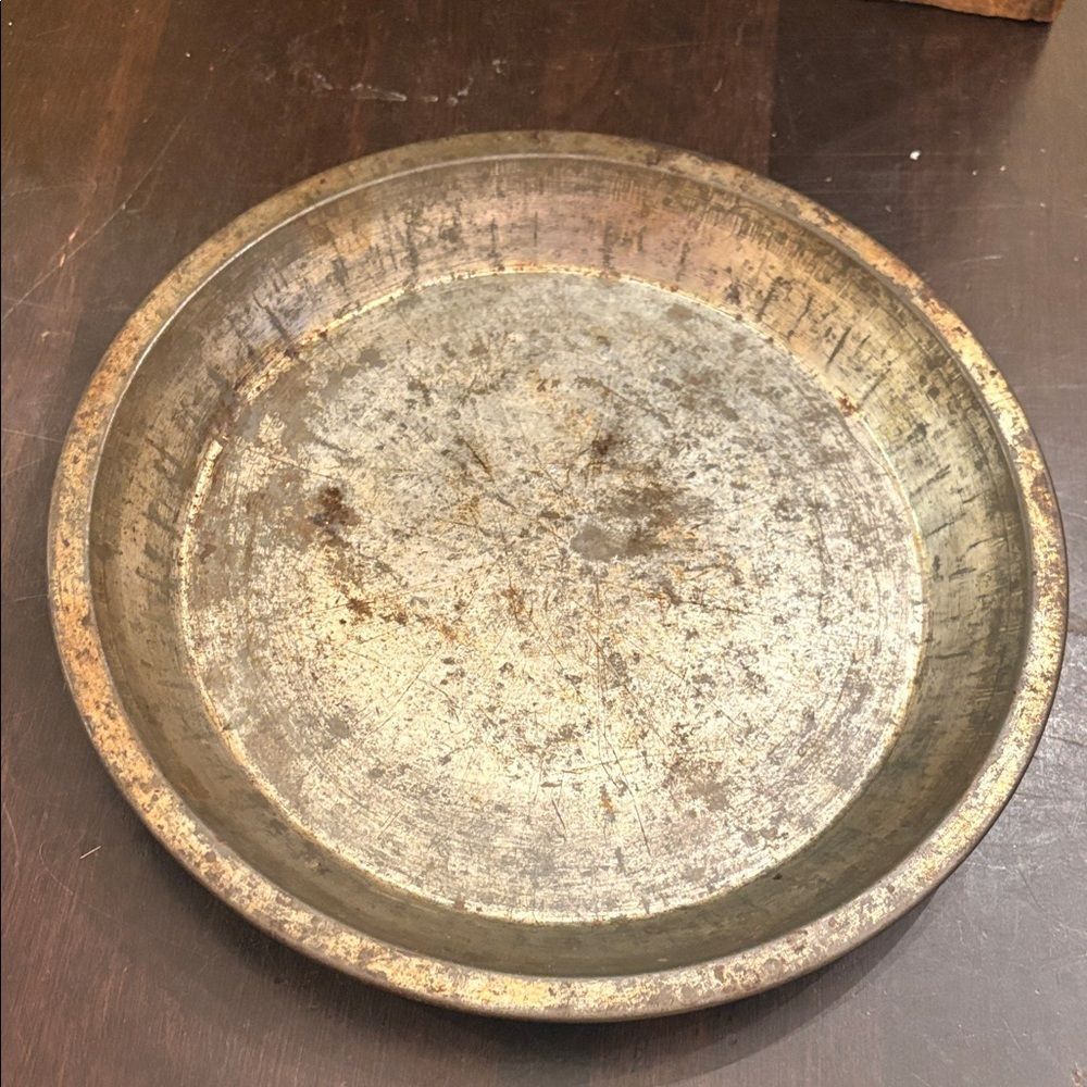 Vintage 10” Metal Pie Pan